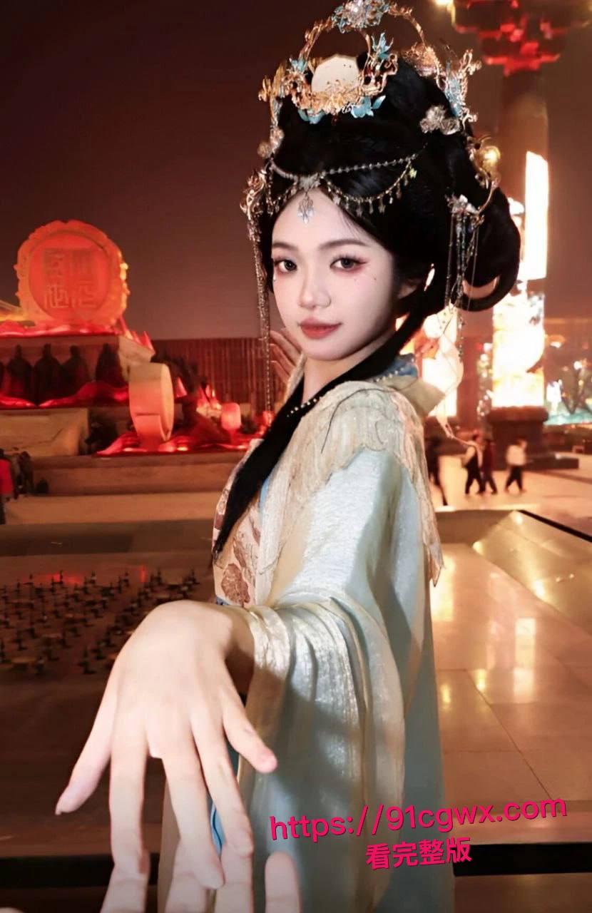 爆燃黑料!抖音网红一直丸与摄影师私拍火辣互动全泄露,豹纹装反向骑乘边录边操,性感尤物身材燃爆羡煞土豪!-4