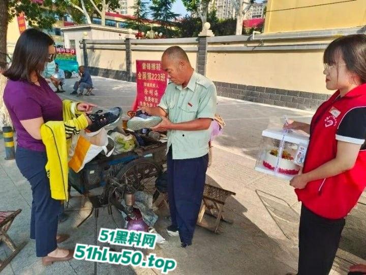 山东聊城反差教师【周红蕊】在恋爱期间出轨学生家长做母狗，染病后还要继续约炮！-2