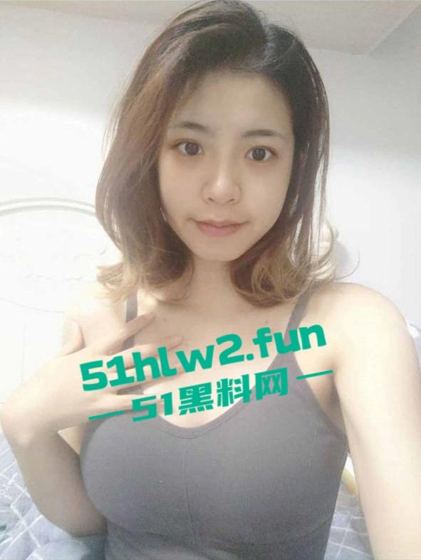 广西南宁反差女教师【柳林依】网上卖弄骚资生活照被扒，性爱视频曝光娇喘淫叫声不断！-5