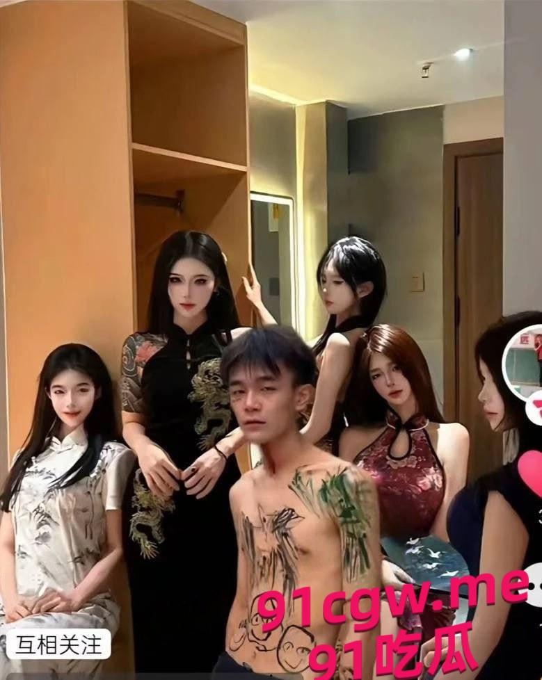 网红周二磊热瓜来了 男主评论区全是卖片哥 6部不雅视频合集-10