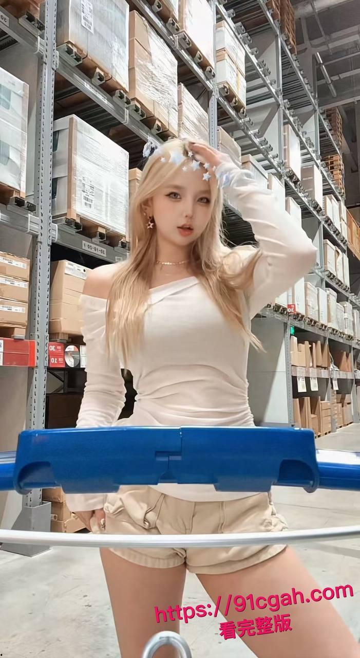 抖音网红Meena下海拍AV被调教不雅视频曝光,纹身刺青实锤本人!-3