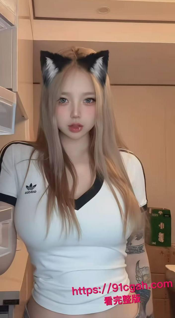 抖音网红Meena下海拍AV被调教不雅视频曝光,纹身刺青实锤本人!-5