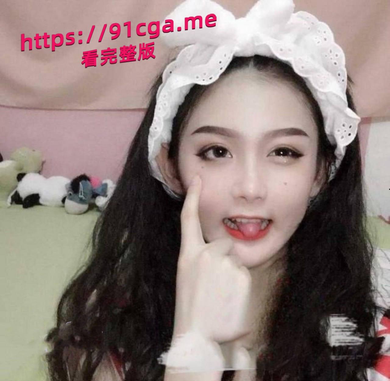 华中师范大学高颜值学生妹 蔡靖薇，因网贷无力偿还，被室友介绍出卖自己的第一次破除视频流出。-2