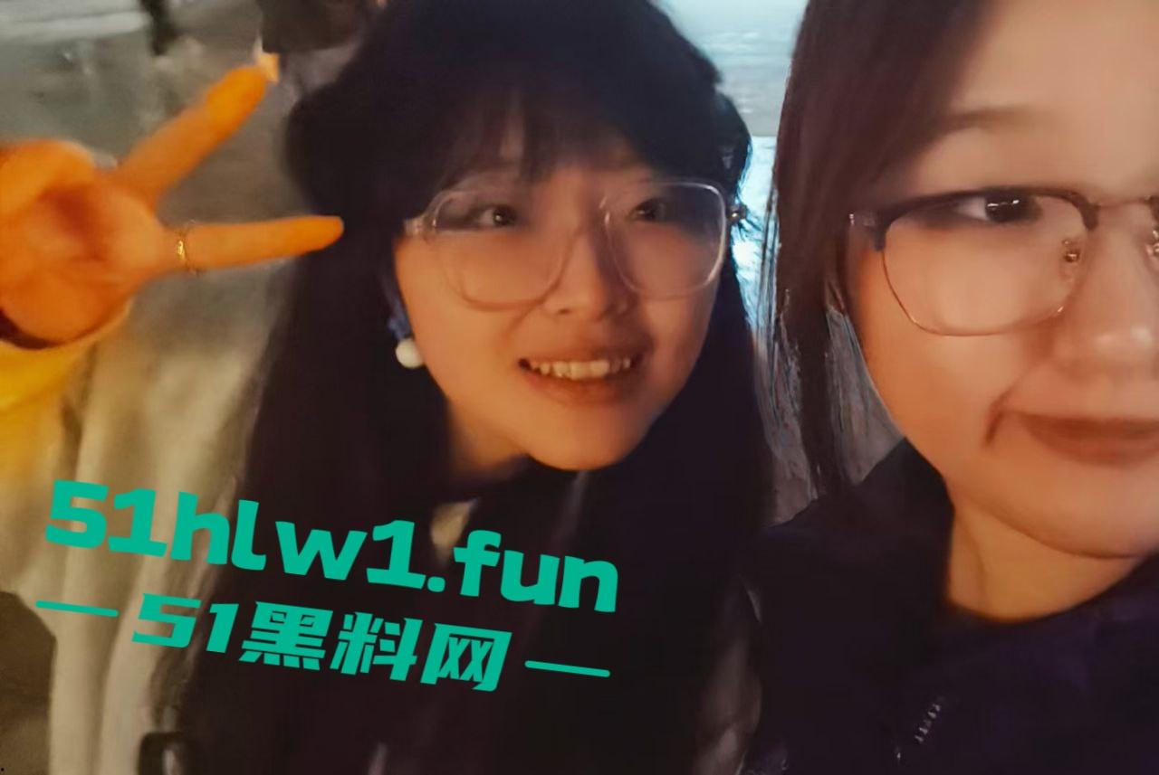 青海大学大一嫩妹【伍悦】露脸约炮视频被曝，粉嫩逼穴水润多汁，口交骑乘样样精通。-5