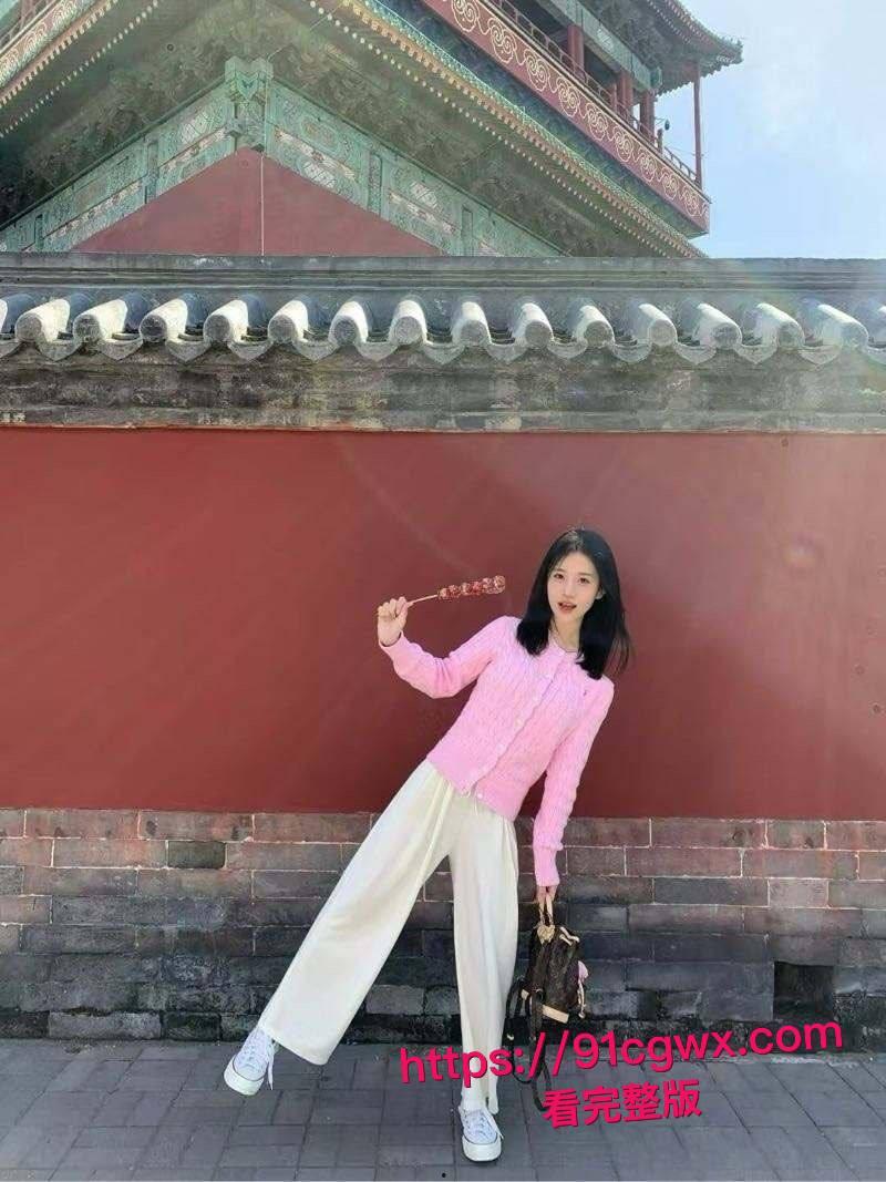 杭州极品尤物吴雨萌与炮友做爱视频流出!露脸骑乘狂扭细腰,美女做爱视觉盛宴太他妈过瘾!-4