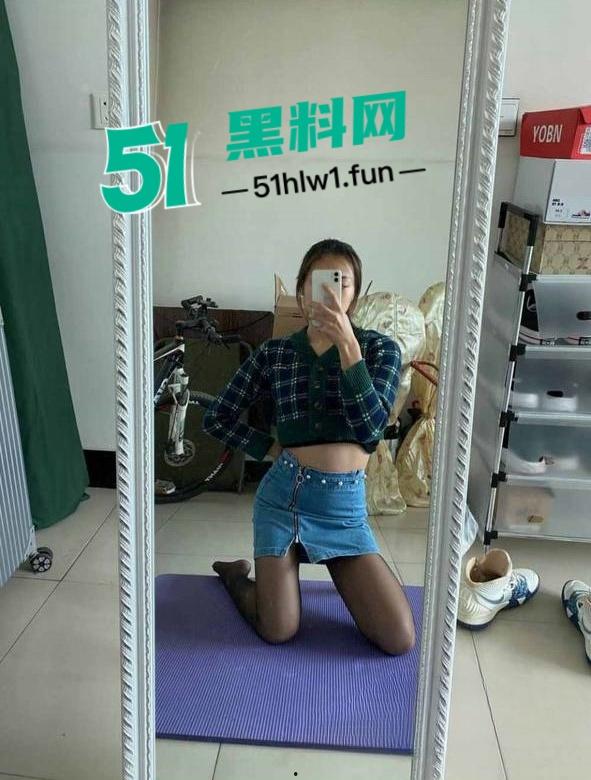 石家庄人妻偷情婚内出轨被老公发现经选择和情妇私奔，怒曝光三分钟露脸视频引发热议。-2